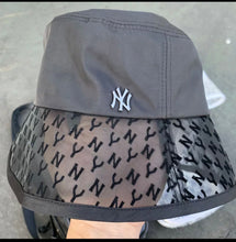 Load image into Gallery viewer, NY bucket hat and crossbody set
